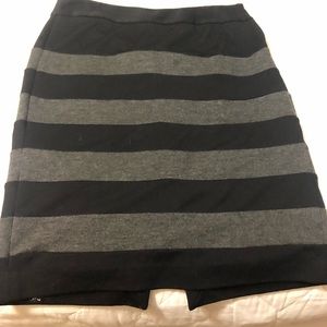 White House black market grey and black skirt